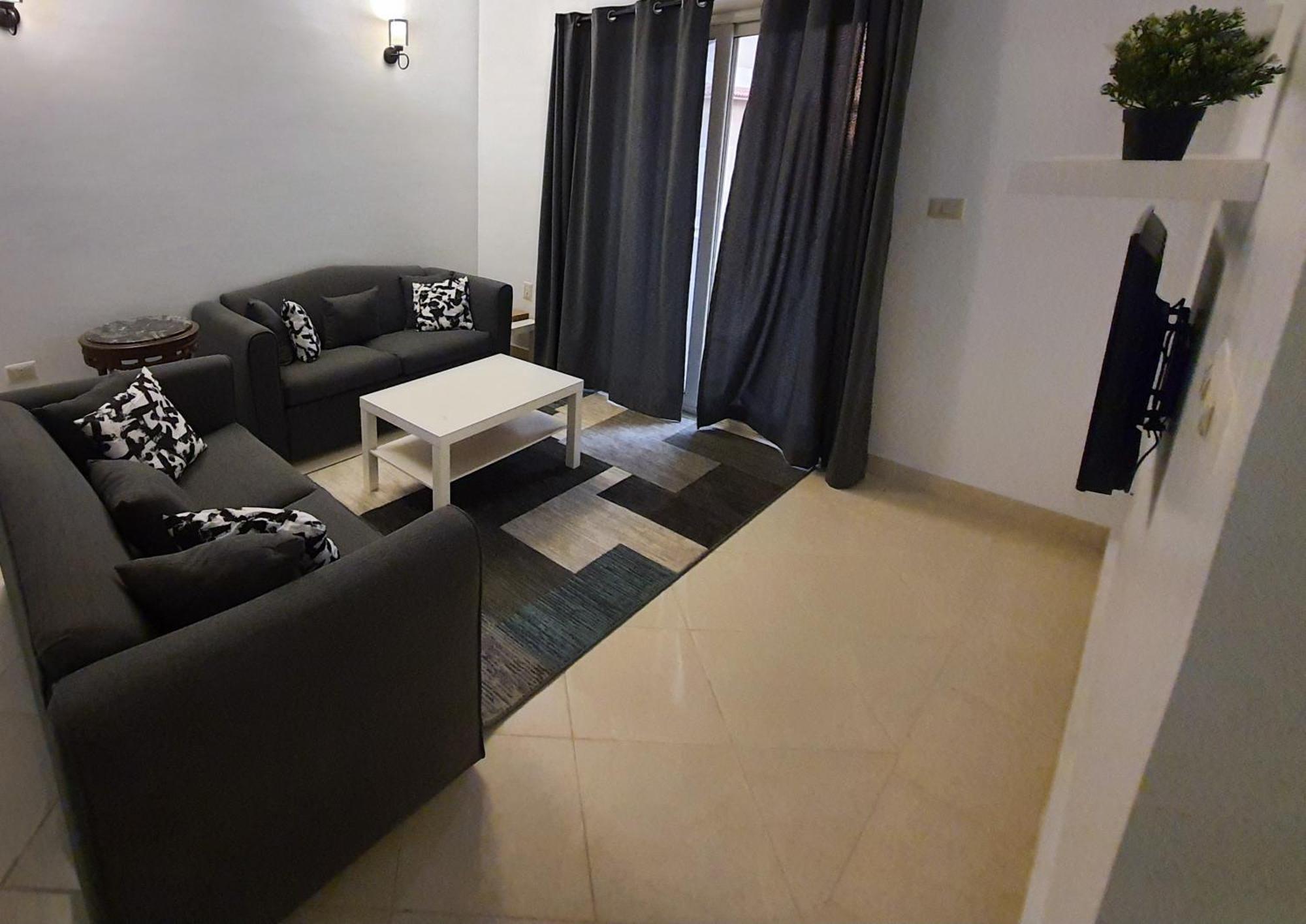 Stylish And Modern Apartment Cairo Exterior photo